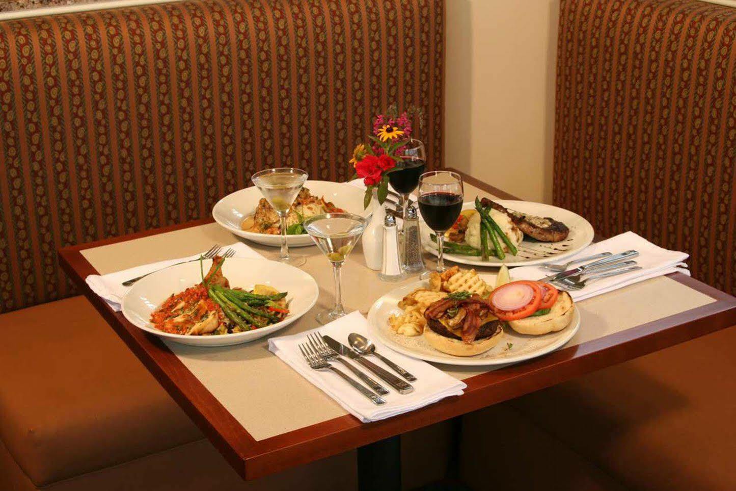 Hilton Garden Inn Pittsburgh University Place Restoran gambar